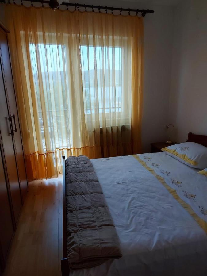 Apartman Luka Jadrtovac Buitenkant foto