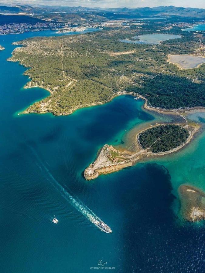 Apartman Luka Jadrtovac Buitenkant foto