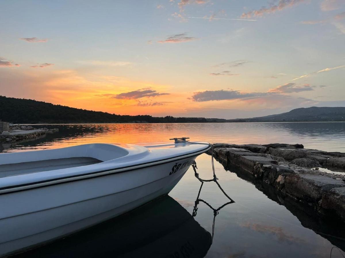 Apartman Luka Jadrtovac Buitenkant foto