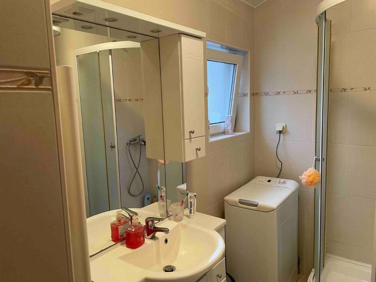 Apartman Luka Jadrtovac Buitenkant foto