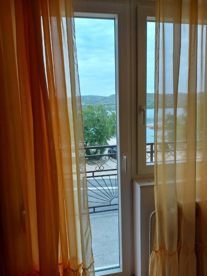 Apartman Luka Jadrtovac Buitenkant foto