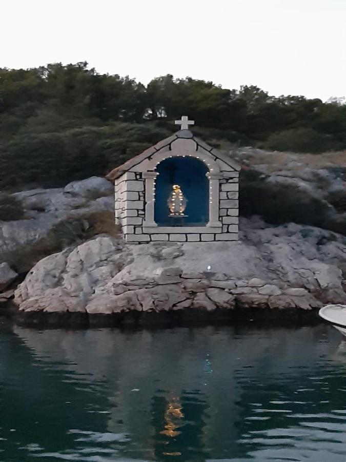 Apartman Luka Jadrtovac Buitenkant foto