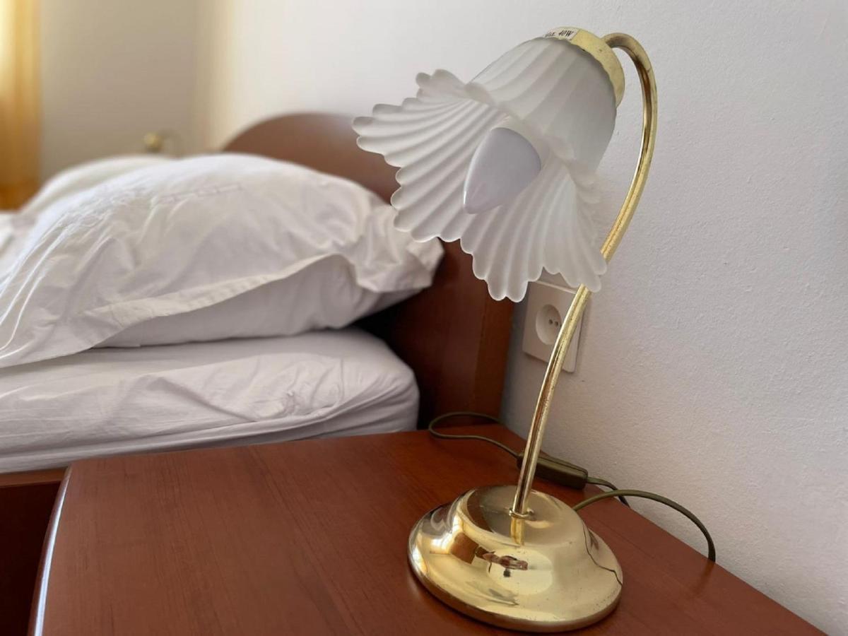Apartman Luka Jadrtovac Buitenkant foto